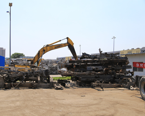 赤峰报废客车拆解件